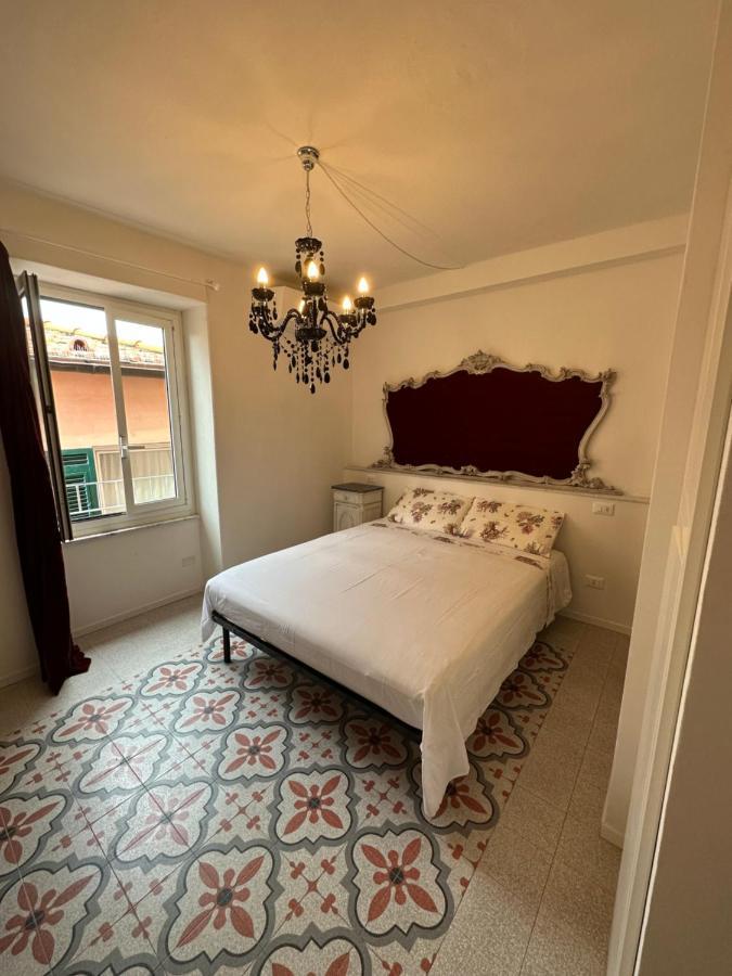 Elegante Stanza Rossa Mottino23 Acomodação com café da manhã Lerici Exterior foto